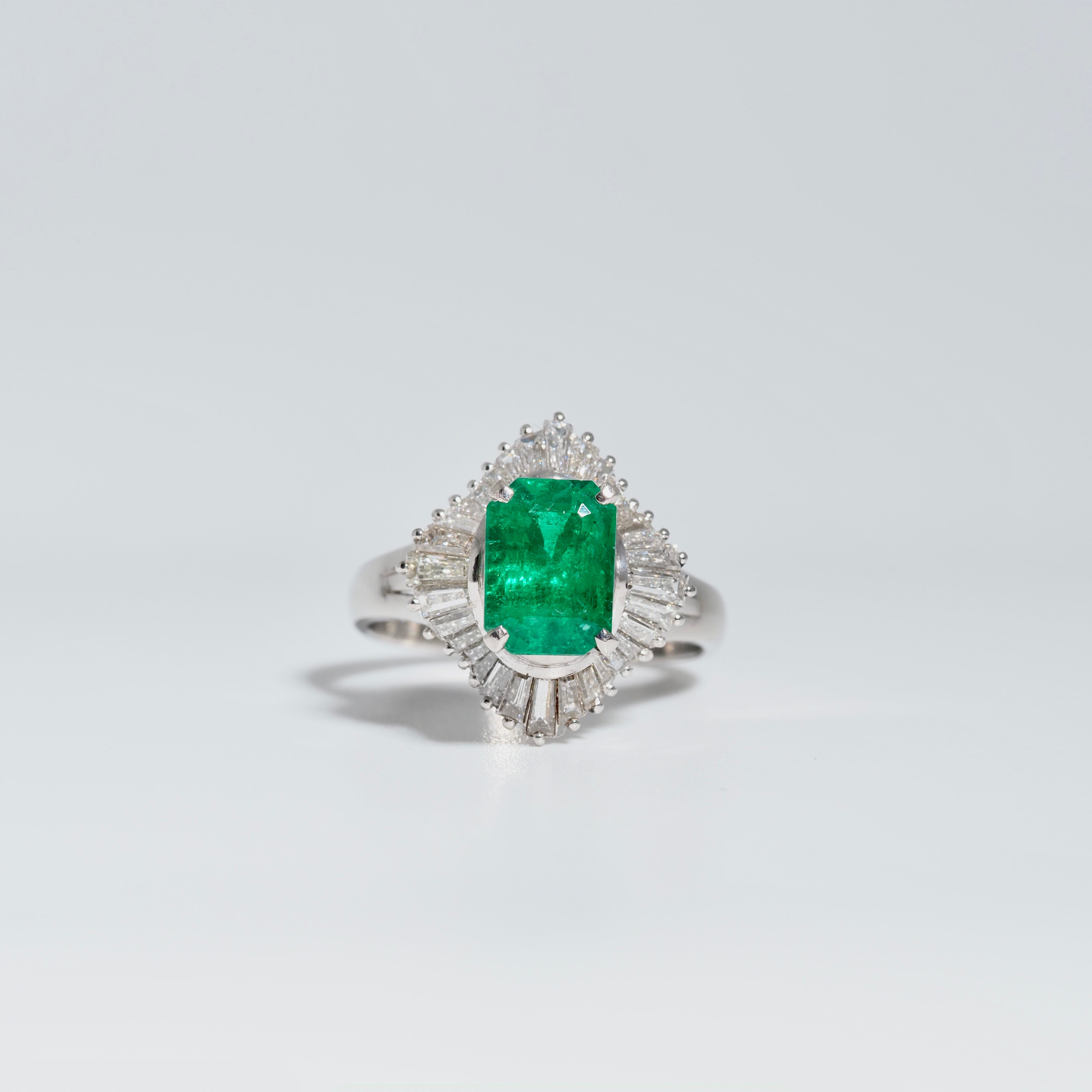 Pt900 11号　 バゲットカットダイヤモンドリング Pt900 11号 バゲットカットダイヤモンドリング バゲットカット