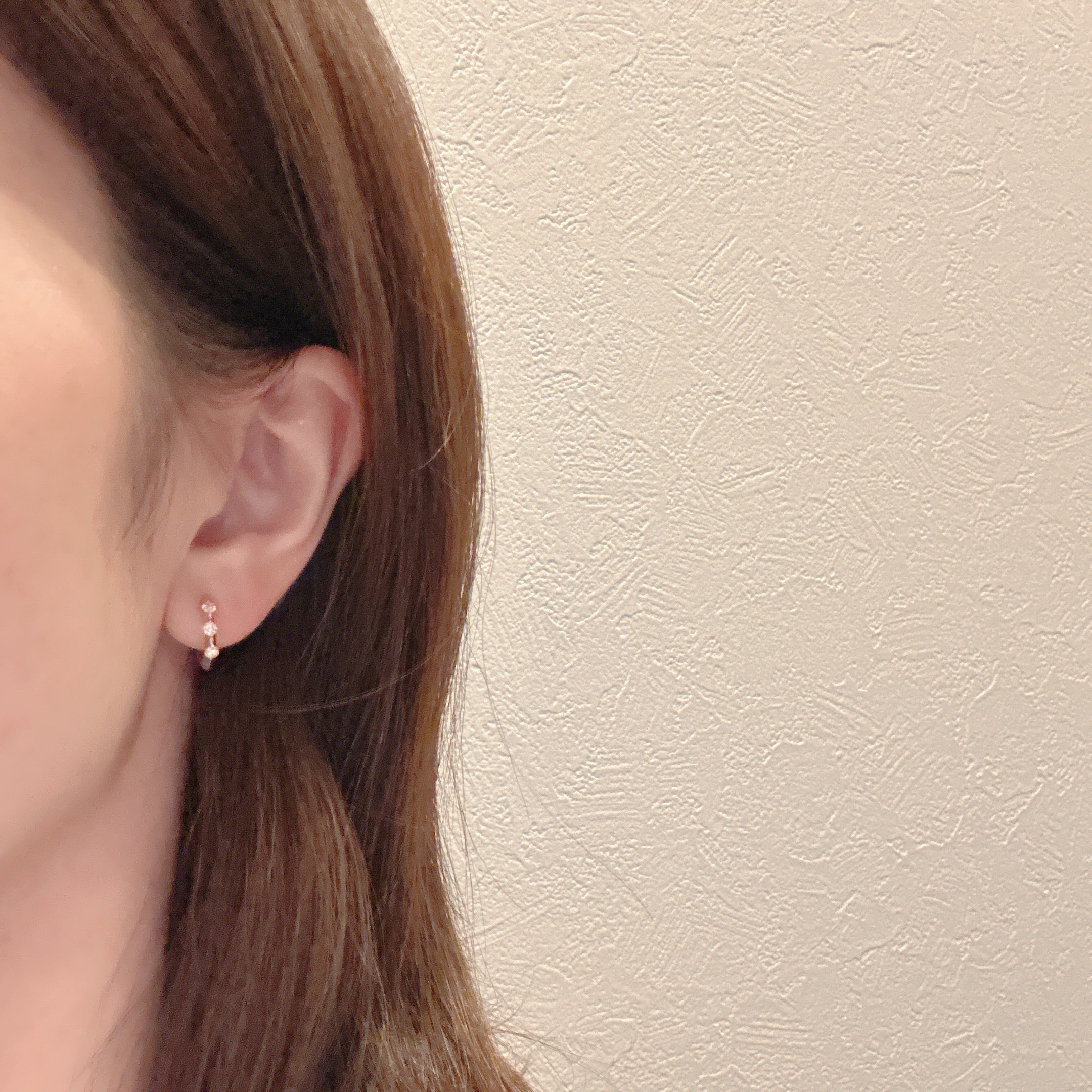 K18WG 3粒ダイヤ ピアス – ALINA