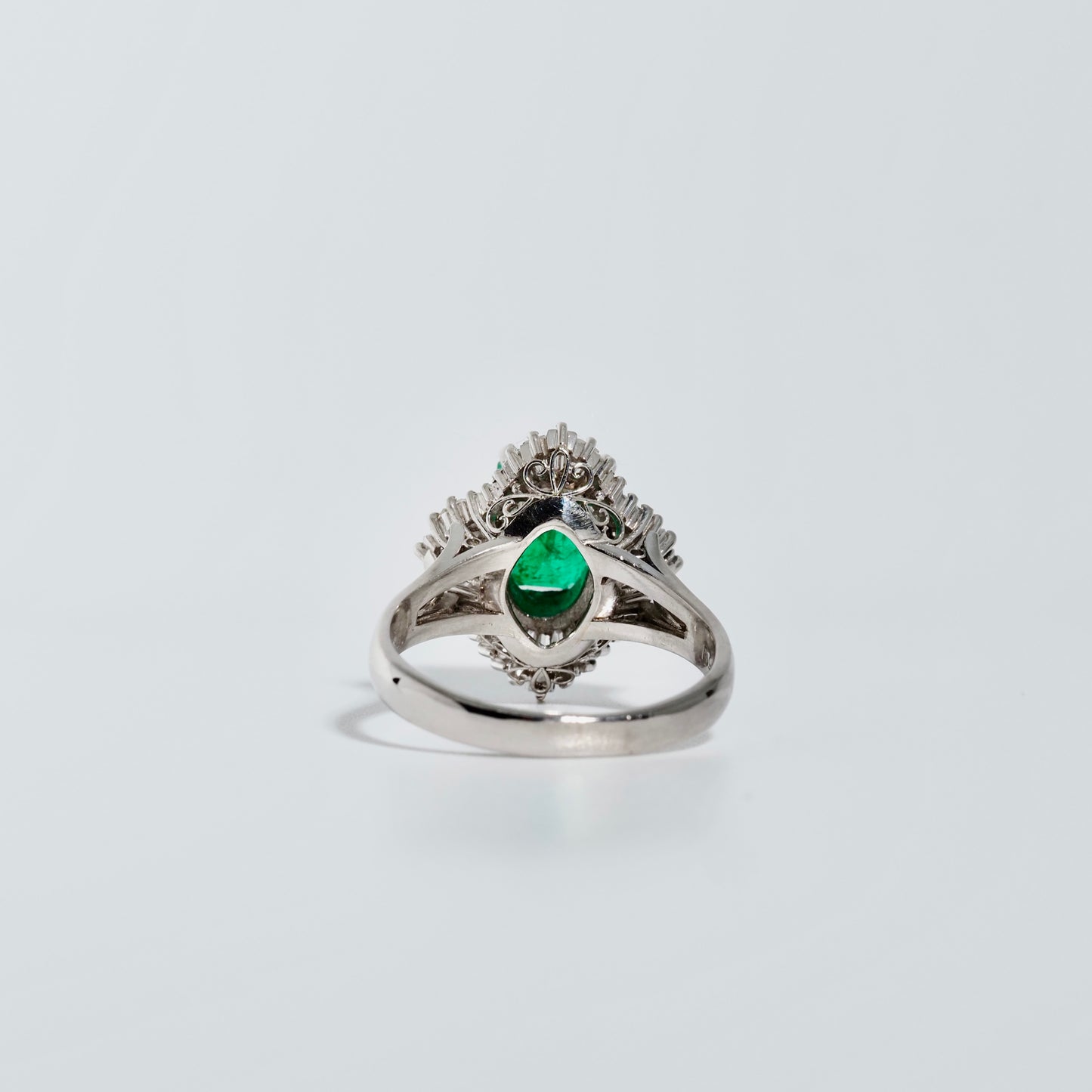 Pt900 1粒エメラルド＆バゲットカットダイヤ リング #14