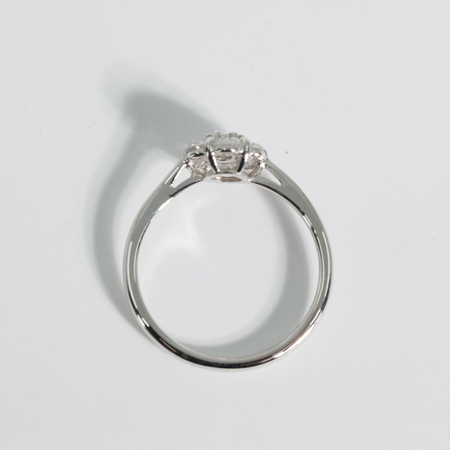 Pt900 スモールフラワー ダイヤ リング #11.5